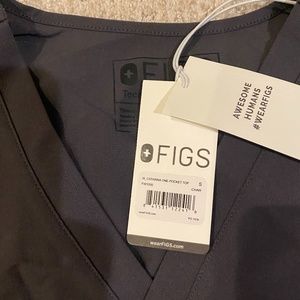 Figs scrub top brand NWT